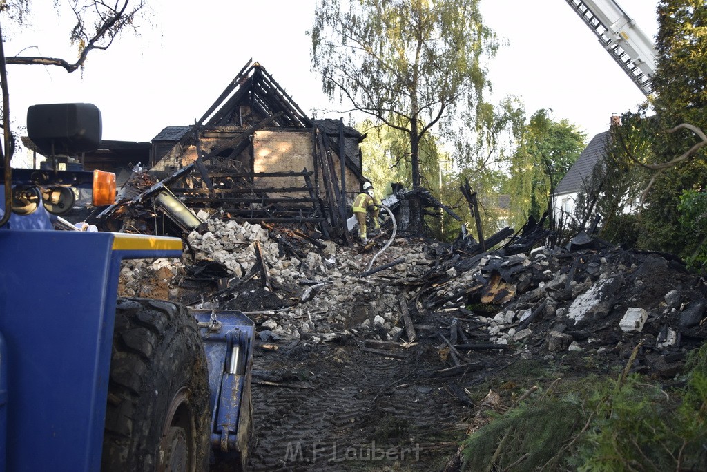 Grossfeuer Einfamilienhaus Siegburg Muehlengrabenstr P1131.JPG - Miklos Laubert